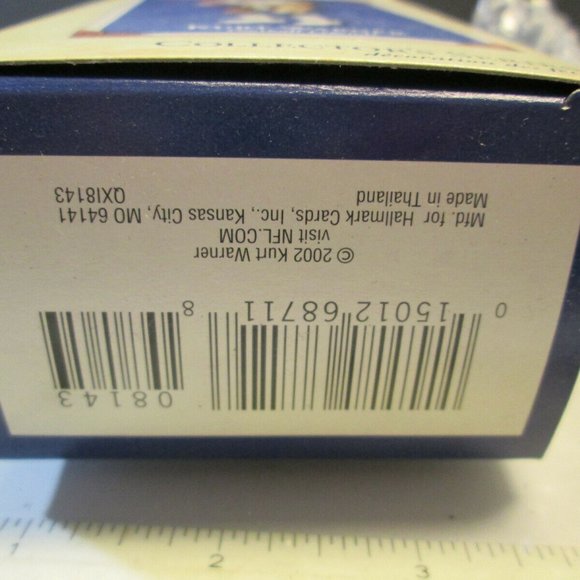 Hallmark Keepsake Ornament 2002 KURT WARNER FIGURE & CARD - Picture 5 of 5